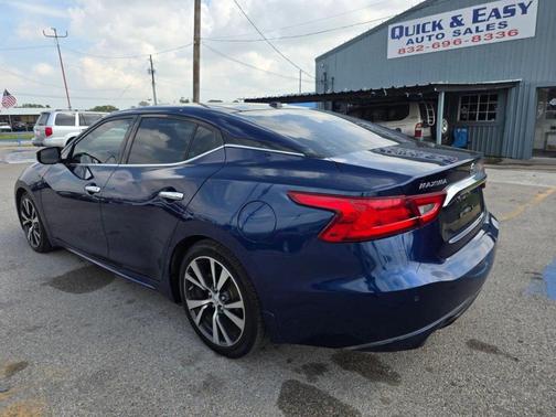 Blue 2017 Nissan Maxima 3.5 SL
