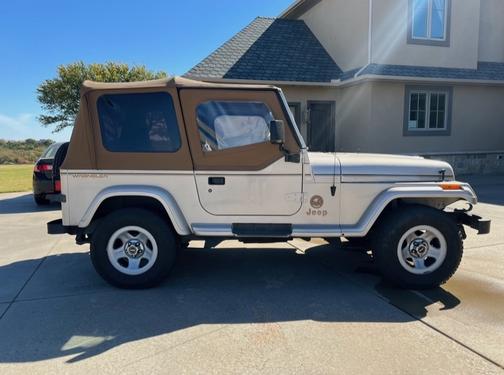 1995 Jeep Wrangler Sahara