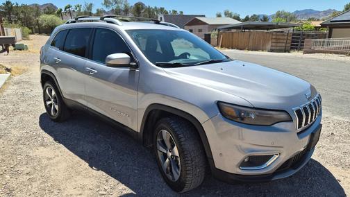 Silver 2019 Jeep Cherokee Limited