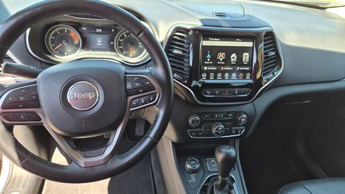 Silver 2019 Jeep Cherokee Limited