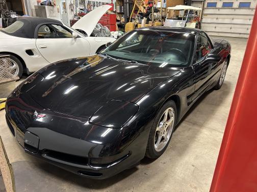 2001 Chevrolet Corvette Base