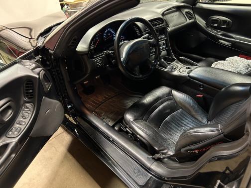 2001 Chevrolet Corvette Base