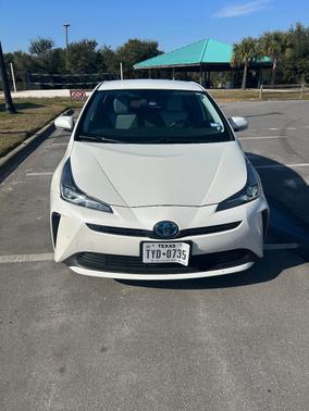 2019 Toyota Prius XLE