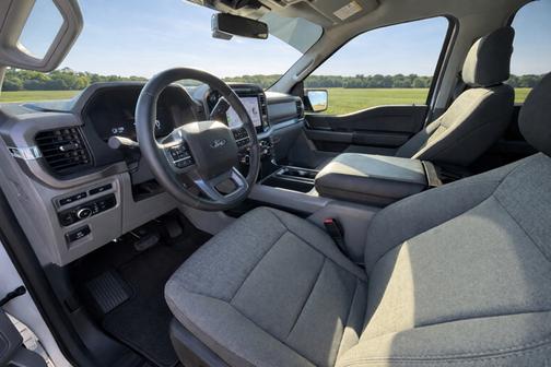 White 2024 Ford F-150 XLT