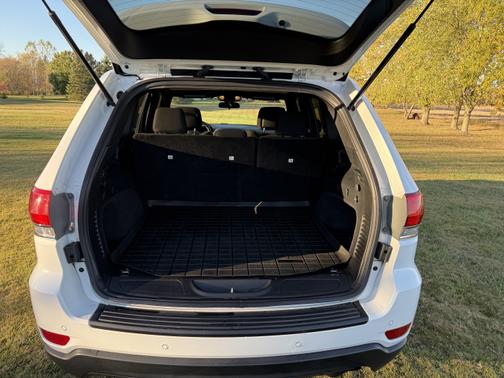 2019 Jeep Grand Cherokee Laredo E