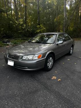 Gray 2000 Toyota Camry LE