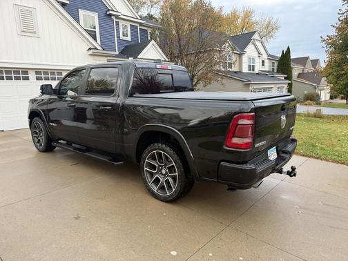 Black 2019 RAM 1500 Laramie