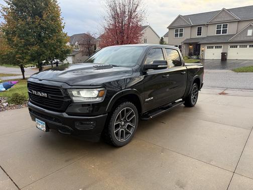 Black 2019 RAM 1500 Laramie