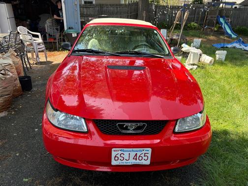 Red 2000 Ford Mustang Base