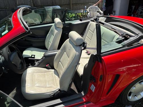 Red 2000 Ford Mustang Base