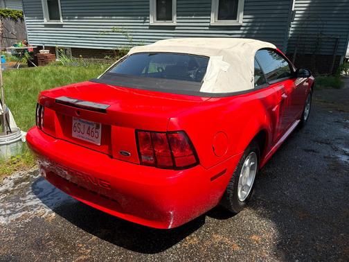 Red 2000 Ford Mustang Base