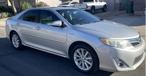 2013 Toyota Camry Hybrid XLE