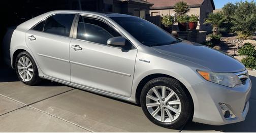 2013 Toyota Camry Hybrid XLE
