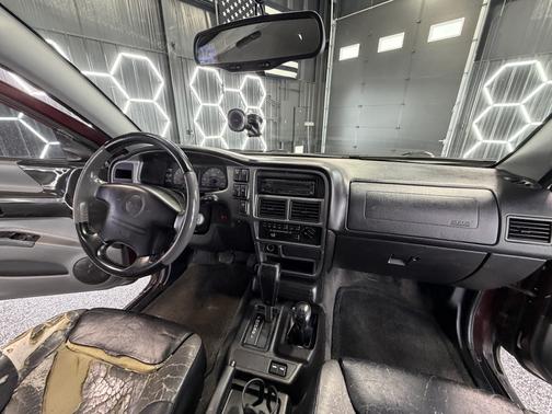 2001 Isuzu VehiCROSS Base