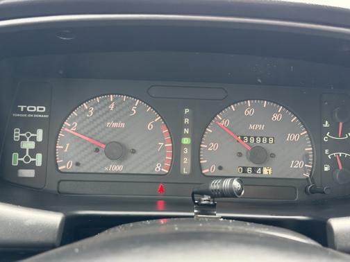 2001 Isuzu VehiCROSS Base