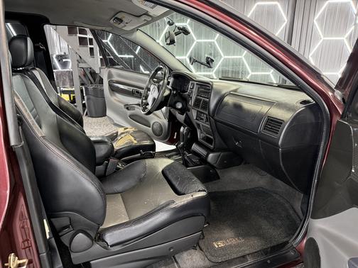 2001 Isuzu VehiCROSS Base