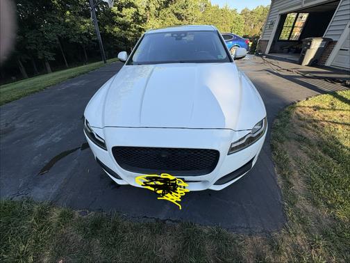 White 2016 Jaguar XF 35t Prestige