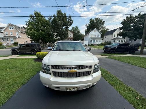 White 2013 Chevrolet Avalanche LTZ