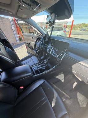 Black 2023 Kia Sorento S