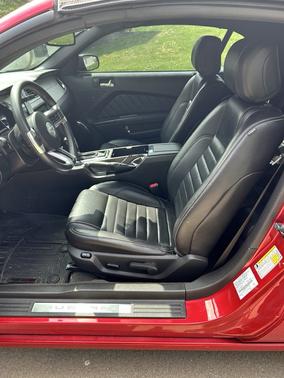 2013 Ford Mustang V6 Premium