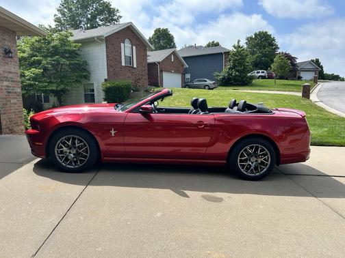 2013 Ford Mustang V6 Premium