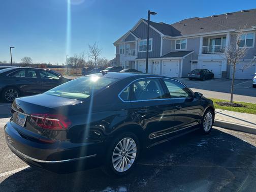 2017 Volkswagen Passat 1.8T SE