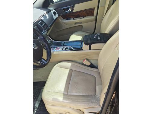 2011 Jaguar XF Premium