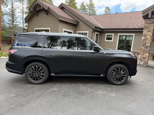 Black 2025 INFINITI QX80 AUTOGRAPH