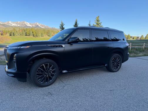 Black 2025 INFINITI QX80 AUTOGRAPH