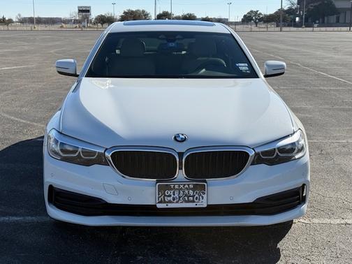 2019 BMW 530 i