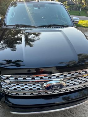 Black 2019 Ford Expedition Platinum