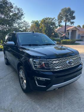 Black 2019 Ford Expedition Platinum