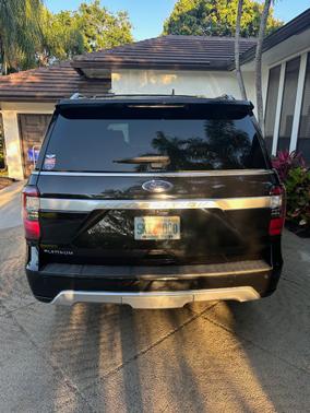 Black 2019 Ford Expedition Platinum