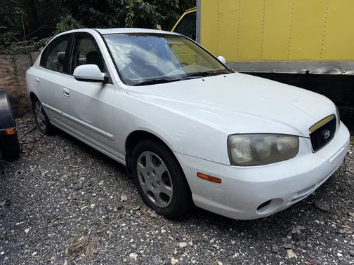 White 2003 Hyundai ELANTRA GLS