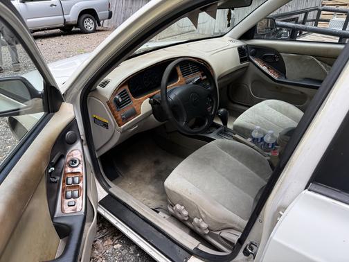 White 2003 Hyundai ELANTRA GLS