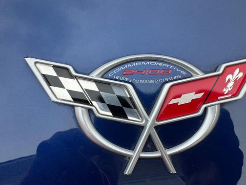 Blue 2004 Chevrolet Corvette Base