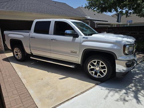 White 2017 GMC Sierra 1500 SLT