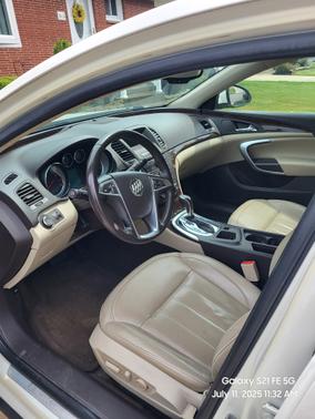 2012 Buick Regal Premium 1