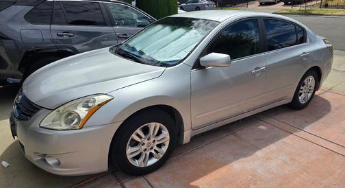 Silver 2012 Nissan Altima 2.5 S