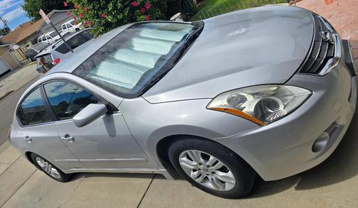 Silver 2012 Nissan Altima 2.5 S