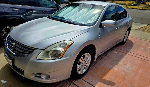 Silver 2012 Nissan Altima 2.5 S