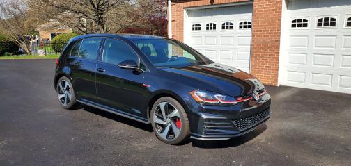 Photo 3 of 7 of 2020 Volkswagen Golf GTI 2.0T SE