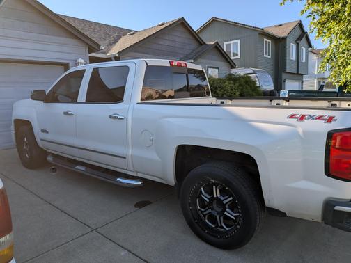 White 2014 Chevrolet Silverado 1500 High Country