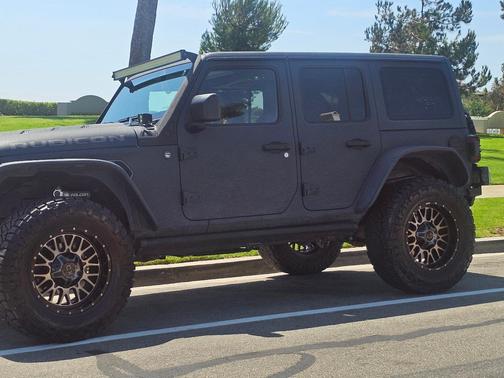 Blue 2020 Jeep Wrangler Unlimited Rubicon
