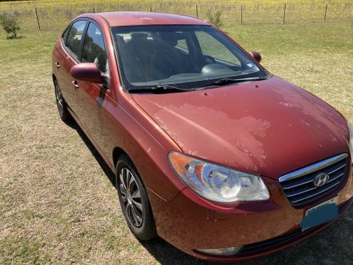 Red 2008 Hyundai ELANTRA SE