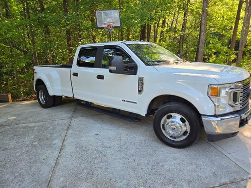White 2022 Ford F-350 XL