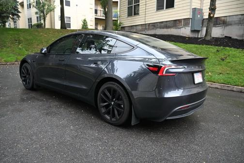 Gray 2024 Tesla Model 3 Long Range