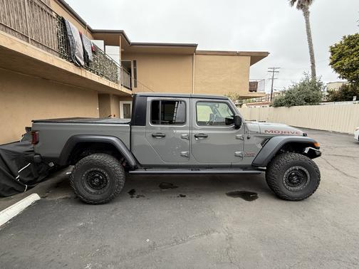 2022 Jeep Gladiator Mojave