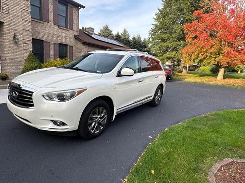 White 2015 INFINITI QX60 Base