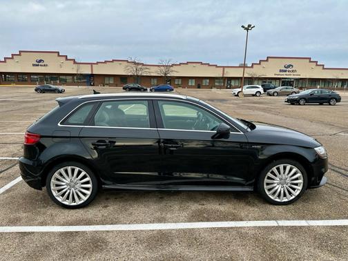 2017 Audi A3 e-tron 1.4T Premium